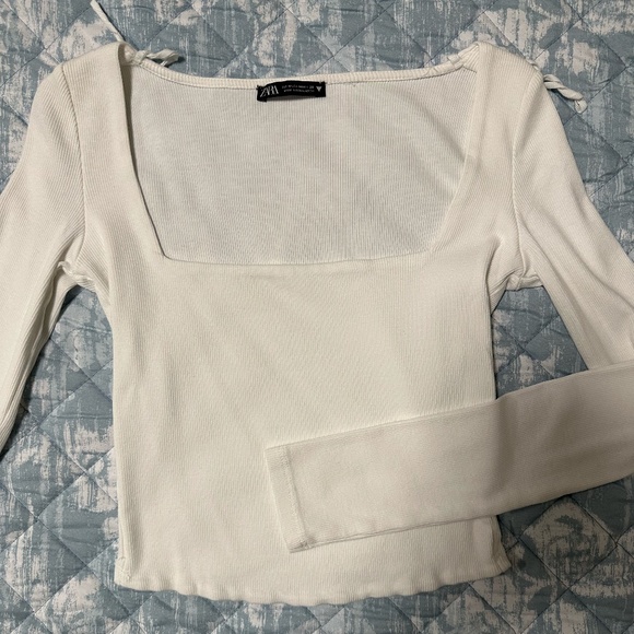 Zara White long sleeve tee - Medium - Picture 1 of 2